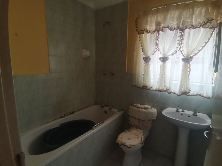 3 Bedroom Property for Sale in Parsonsvlei Eastern Cape